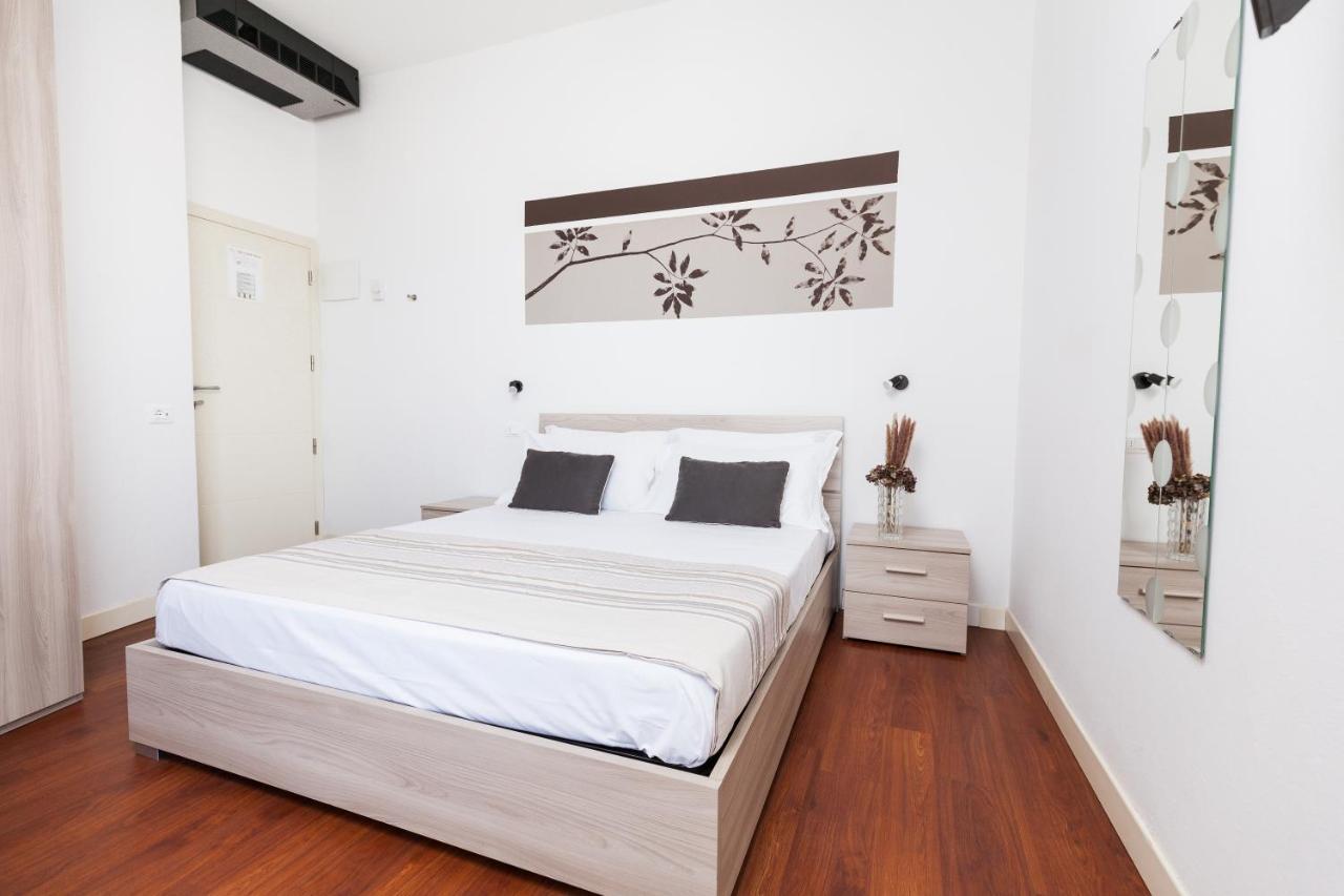Hotel Al Nuovo Porto 贝拉里亚-伊贾马里纳 外观 照片