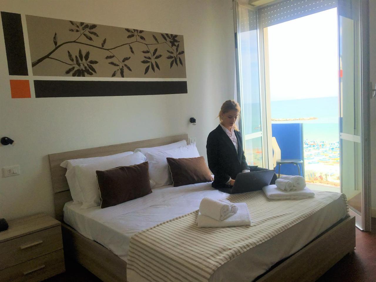 Hotel Al Nuovo Porto 贝拉里亚-伊贾马里纳 外观 照片